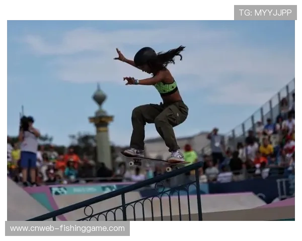 全运会滑板项目广东队揽三金，崔宸曦女子街式折桂