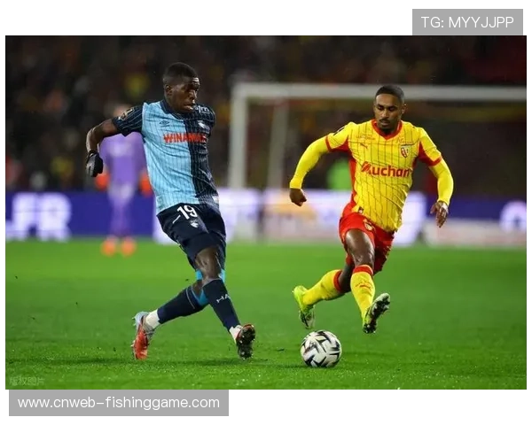 法甲积分榜更新:巴黎圣日耳曼紧追朗斯,欧战资格区竞争加剧